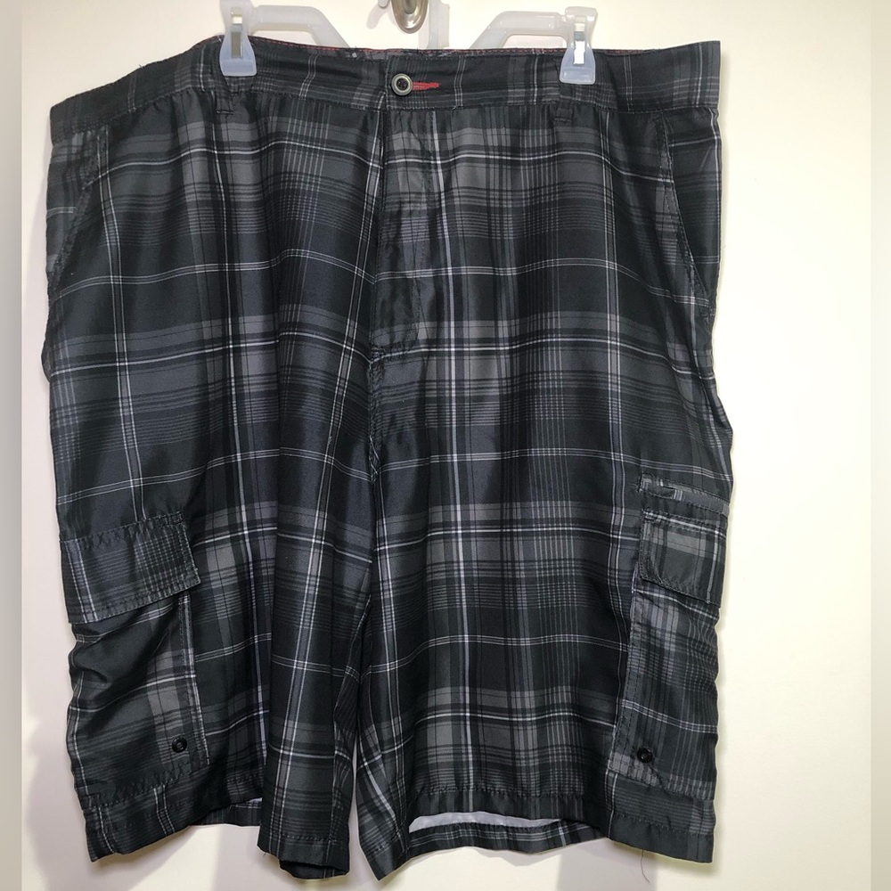 BURNSIDE Men’s Swim Trunks, Size 44, Black & Gray Checkered Pattern